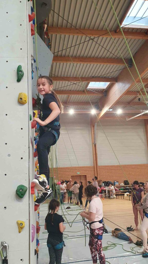 enfants et ados initiation escalade